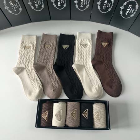 2025年12月10日入荷新品Prada靴下ギフト/誕生日/記念品/アクセサリーkaka工場