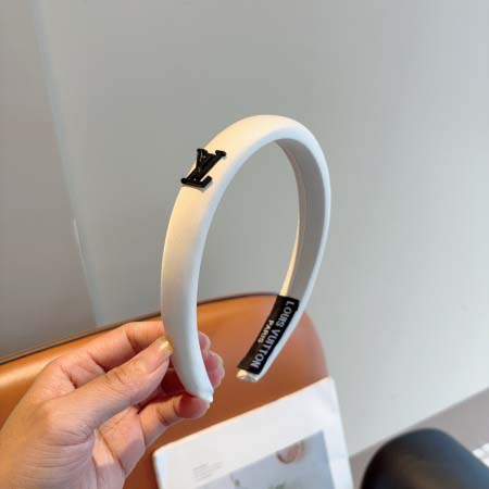 2025年12月10日入荷新品Louis Vuittonカチューシャギフト/誕生日/記念品/アクセサリーkaka工場