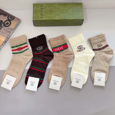 2025年12月10日入荷新品Gucci 靴下ギフト/誕生日/記念品/アクセサリーkaka工場