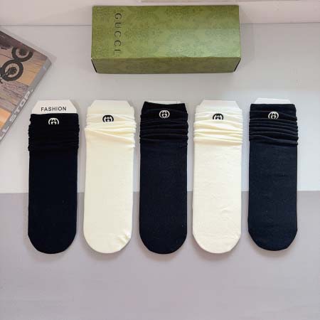 2025年12月10日入荷新品Gucci靴下ギフト/誕生日/記念品/アクセサリーkaka工場