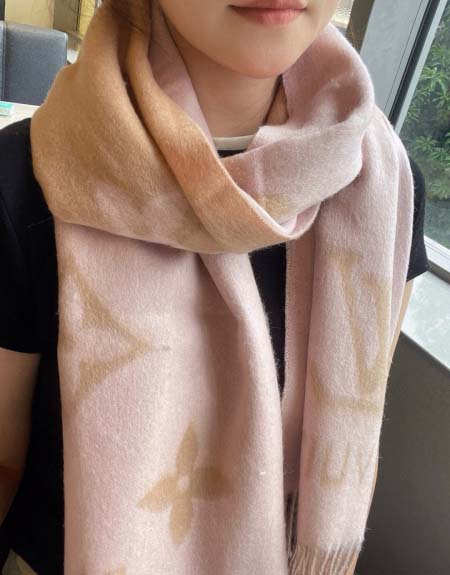 2025年12月11日入荷新品Louis Vuittonマフラーギフト/誕生日/記念品/アクセサリーkaka工場