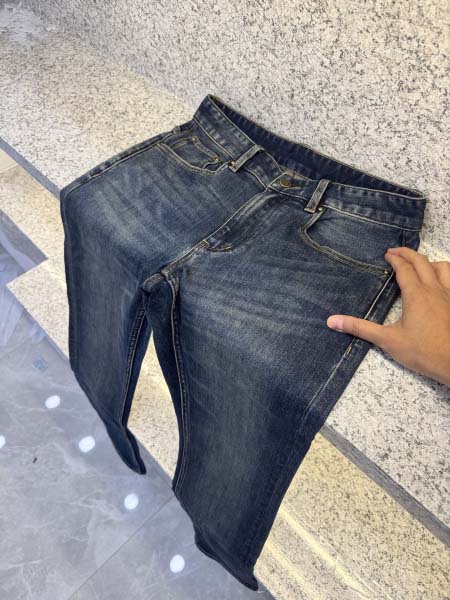 2025年12月12日入荷新作Louis Vuittonジーパン秋冬高品質/人気/限定版/Knt工場