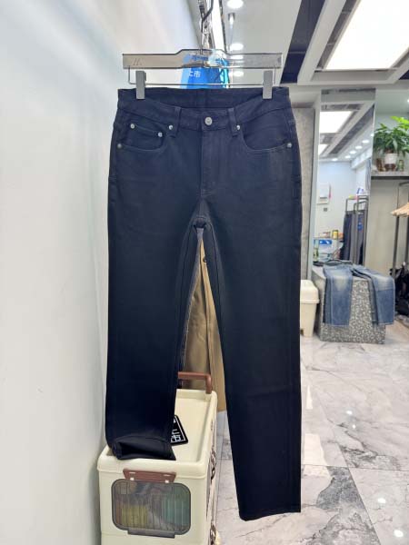 2025年12月12日入荷新作Diorジーパン秋冬高品質/人気/限定版/Knt工場