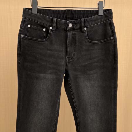 2025年12月12日入荷新作Dolce&Gabbanaジーパン秋冬高品質/人気/限定版/Knt工場