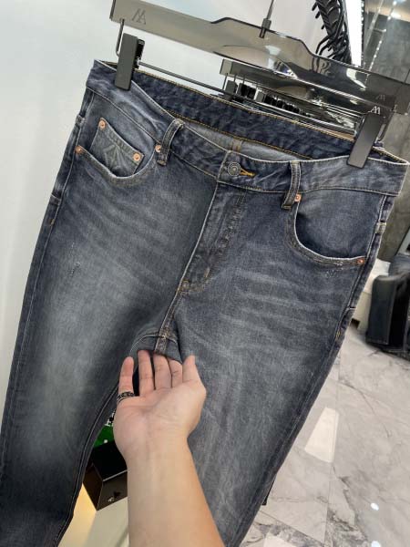 2025年12月12日入荷新作Diorジーパン秋冬高品質/人気/限定版/Knt工場