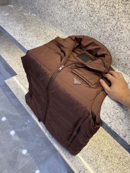 2025年12月14日入荷新作Pradaダウンジャケット秋冬高品質/人気/限定版/Knt工場