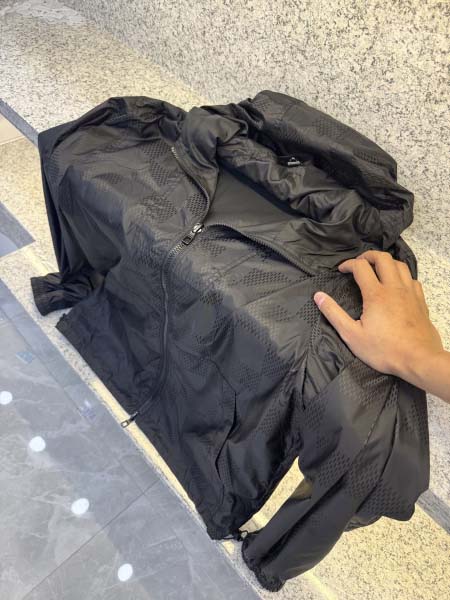 2025年12月15日入荷新作Louis Vuittonジャケット秋冬高品質/人気/限定版/Knt工場