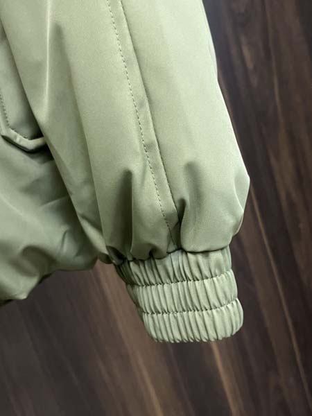 2025年12月16日入荷新作Pradaダウンジャケット秋冬高品質/人気/ASB工場