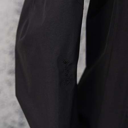 2025年11月19日秋冬新作ARCTERYXジャケット人気商品/XQY工場