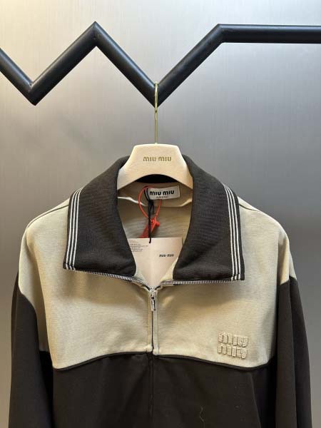 2025年12月22日秋冬新作Miu Miuジャケット高品質人気商品/XQY工場