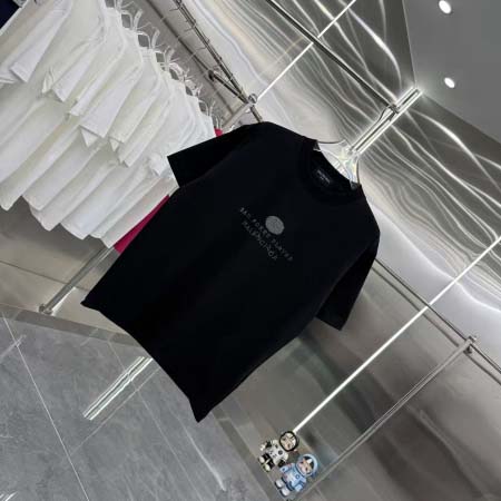 2025年12月24日入荷秋冬新作Balenciaga半袖 tシャツ/XQY工場