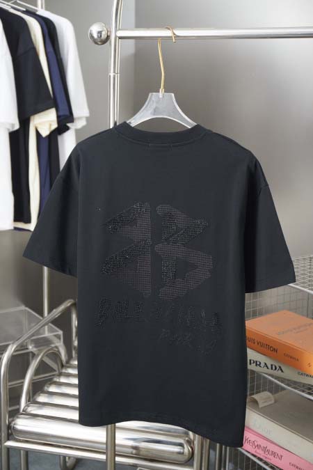 2025年12月24日入荷秋冬新作BALENCIAGA半袖 tシャツ/XQY工場