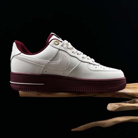 2025年12月25日入荷新品Nike Air Force 1 ’07人気 スニーカー男女兼用/誕生日プレゼント/XH工場