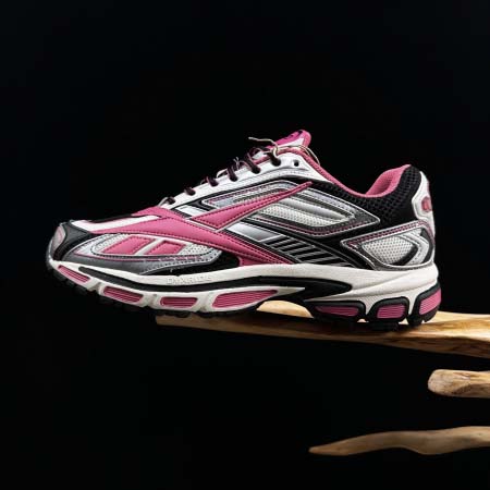 2025年12月25日入荷新品Reebok Premier Road ULTRA人気 スニーカー男女兼用/誕生日プレゼント/XH工場