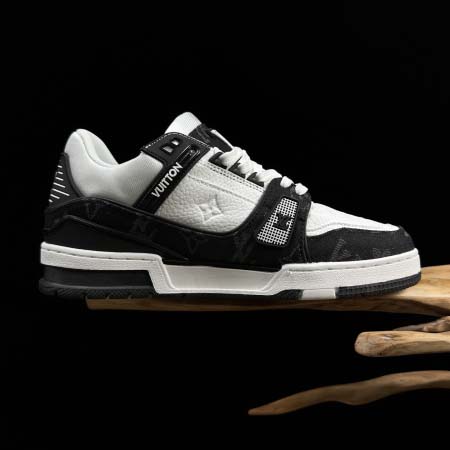 2025年12月25日入荷新品LOUIS VUITTON Trainer人気 スニーカー男女兼用/誕生日プレゼント/XH工場