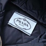 2025年12月2日秋冬新作PRADA綿の服高品質人気商品/LDF工場