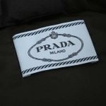 2025年12月4日秋冬新作Pradaダウンベスト高品質人気商品/LDF工場