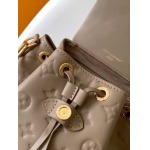 2025年12月8日入荷ヴィトン バッグM13389M13387 M13357 M13358 Coussin BackpackMonogram CoussinLV 21 x 26 x 10高品質新作/誕生日プレゼント