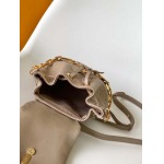 2025年12月8日入荷ヴィトン バッグM13389M13387 M13357M13388 M13358 Coussin BackpackMonogram CoussinLV 21 x 26 x 10 高品質新作/誕生日プレゼント