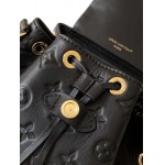 2025年12月8日入荷ヴィトン バッグM13389M13387 M13357 M13358 Coussin BackpackMonogram CoussinLV 21 x 26 x 10高品質新作/誕生日プレゼント