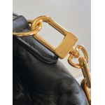 2025年12月8日入荷ヴィトン バッグM13389M13387 M13357 M13358 Coussin BackpackMonogram CoussinLV 21 x 26 x 10高品質新作/誕生日プレゼント