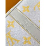 2025年12月8日入荷ヴィトン バッグM14834Keepall Bandoulire 50Monogram Glow Monogram29 x 23 x 50 Monogram Glow高品質新作/誕生日プレゼント