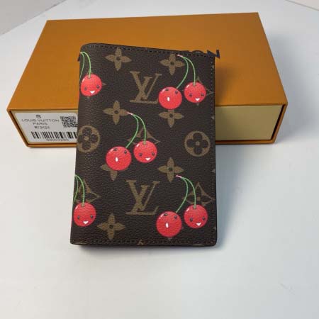 2025年12月8日入荷ヴィトン財布M13424 Monog...