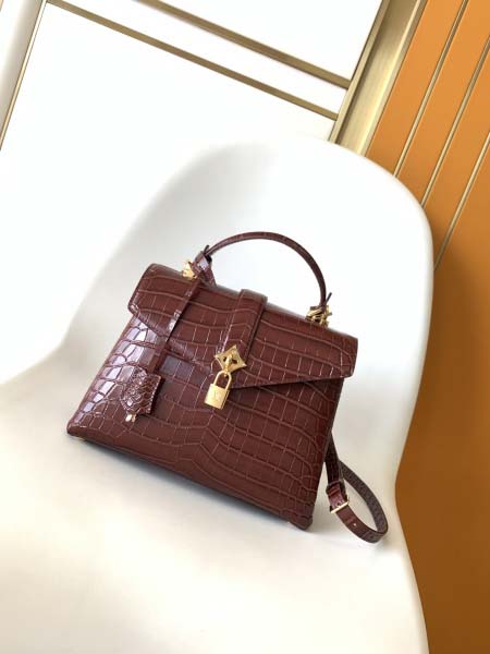 2025年12月9日入荷Louis Vuitton バッグ ...