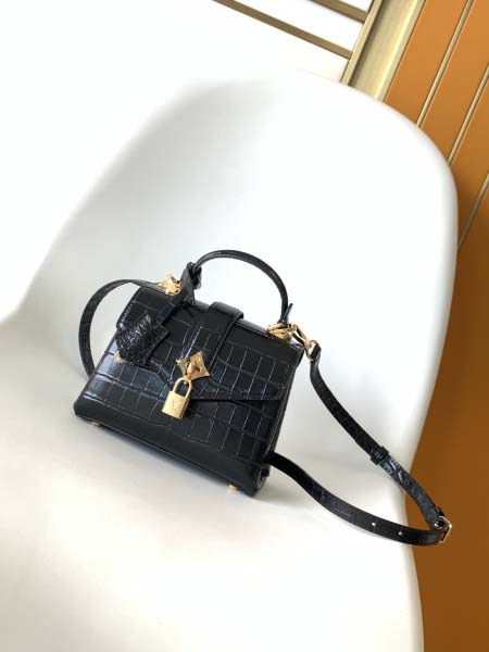 2025年12月9日入荷Louis Vuitton バッグ ...