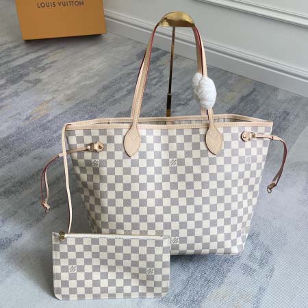 2025年12月9日入荷Louis Vuitton バッグM...