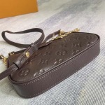 2025年12月9日入荷Louis Vuitton バッグ Easy Pouch M13614 M82346 M81862 M81066 M80349M14421 Easy PouchMonogram 高品質新作/誕生日プレゼント/ZC工場