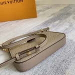 2025年12月9日入荷Louis Vuitton バッグ Easy Pouch M13614 M82346 M81862 M81066 M80349M14421 Easy PouchMonogram 高品質新作/誕生日プレゼント/ZC工場