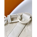 2025年12月9日入荷Louis Vuitton バッグM24432 Keepall 2024 Monogram Taurillon 25 x 15 x 11  高品質新作/誕生日プレゼント/ZC工場