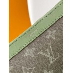 2025年12月9日入荷Louis Vuitton バッグM81124 Alpha Wearable Monogram Eclipse 18.5 x 11 x 6.5cm  高品質新作/誕生日プレゼント/ZC工場