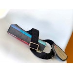 2025年12月9日入荷Louis Vuitton バッグM81972 LV x YK GASTON LV x YK Gaston x Monogram Eclipse Reverse 22 x 14.5 x 4.5 D  高品質新作/誕生