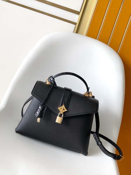 2025年12月9日入荷Louis Vuitton バッグN...