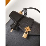 2025年12月9日入荷Louis Vuitton バッグN82033 N98925 N98928 N80432 N99017 N84714 N86012 Rose des Vents LV 27x11x19 高品質新作/誕生日プレゼント/