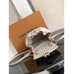 2025年12月9日入荷Louis Vuitton バッグ M13656 高品質新作/誕生日プレゼント/ZC工場