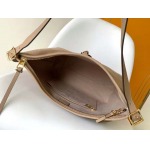 2025年12月9日入荷Louis Vuitton バッグM46289 M46292 CarryAll Monogram Empreinte 30.0 x 39.0 x 15.0高品質新作/誕生日プレゼント/ZC工場