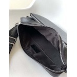 2025年12月9日入荷Louis Vuitton バッグM69443 Trio Monogram Eclipse Monogram Eclipse Reverse 25.0 x 18.5 x 7.0 cm 高品質新作/誕生日プレゼント/Z