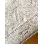 2025年12月9日入荷Louis Vuitton バッグM25819 M14549 Nano Noé Monogram Empreinte S-lock 15 x 10 x 19 高品質新作/誕生日プレゼント/ZC工場