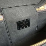 2025年12月9日入荷Louis Vuitton バッグM47125Vanity Chain Pouch Monogram LV 19 x11.5x6.5 高品質新作/誕生日プレゼント/ZC工場