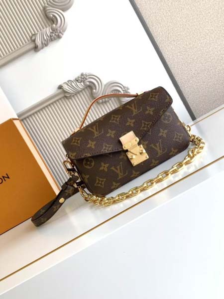 2025年12月9日入荷Louis Vuitton バッグ高...