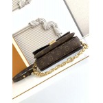 2025年12月9日入荷Louis Vuitton バッグ高品質新作/誕生日プレゼント/ZC工場