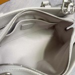 2025年12月9日入荷Louis Vuitton バッグM14213  LV Milky Way Monogram Empreinte 25.0 x 13.0 x 10.0 高品質新作/誕生日プレゼント/ZC工場