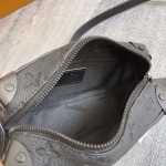 2025年12月9日入荷Louis Vuitton バッグM55702 Soft Trunk Monogram Taurillon 18.5 x 13.0 x 8.0 Taurillon 高品質新作/誕生日プレゼント/ZC工場