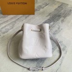 2025年12月9日入荷Louis Vuitton バッグm25675 BB Dream Monogram Empreinte 20 x 13 x 20 高品質新作/誕生日プレゼント/ZC工場