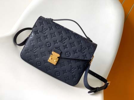 2025年12月10日入荷Louis Vuitton バッグ...