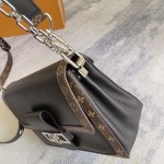 2025年12月10日入荷Louis Vuitton バッグ高品質新作/誕生日プレゼント/ZC工場