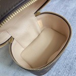 2025年12月10日入荷Louis Vuitton バッグ高品質新作/誕生日プレゼント/ZC工場